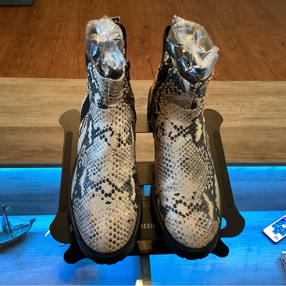 Universal Threads Snake Print Ankle Boots